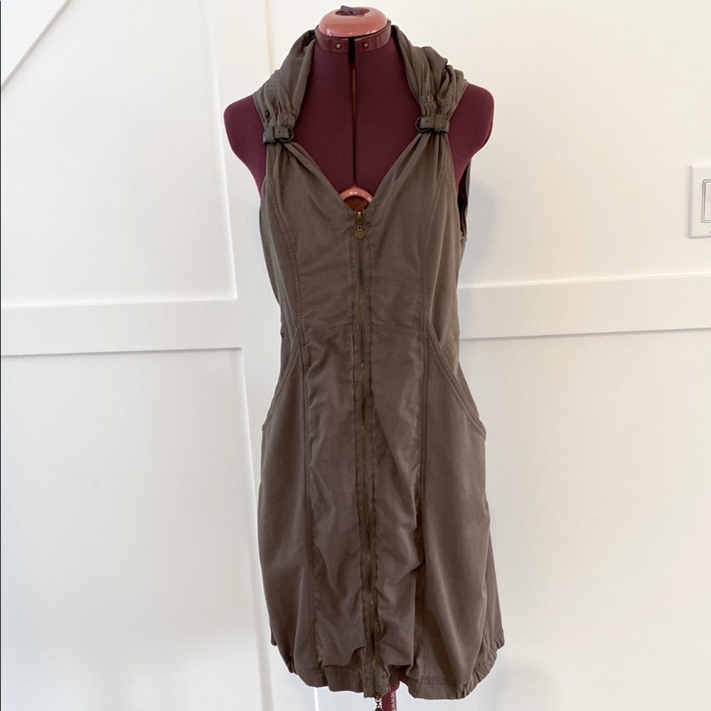 Poools Netherland Brand Dress Size M 10